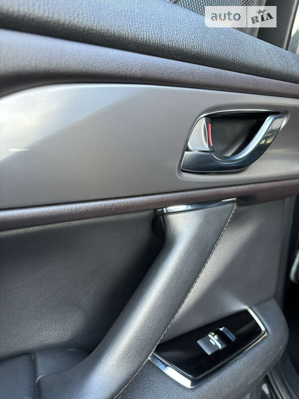 Позашляховик / Кросовер Mazda CX-9 2018 в Хусті
