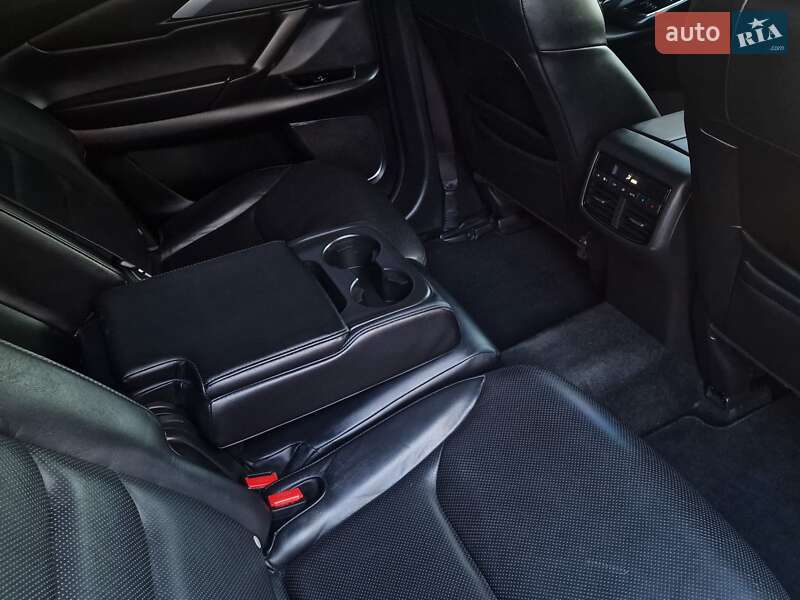 Внедорожник / Кроссовер Mazda CX-9 2016 в Николаеве