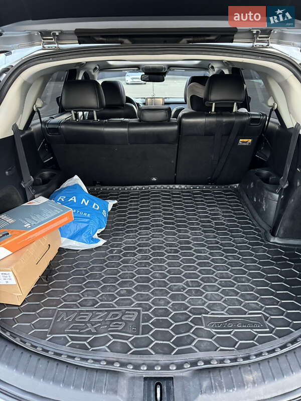 Внедорожник / Кроссовер Mazda CX-9 2016 в Киеве