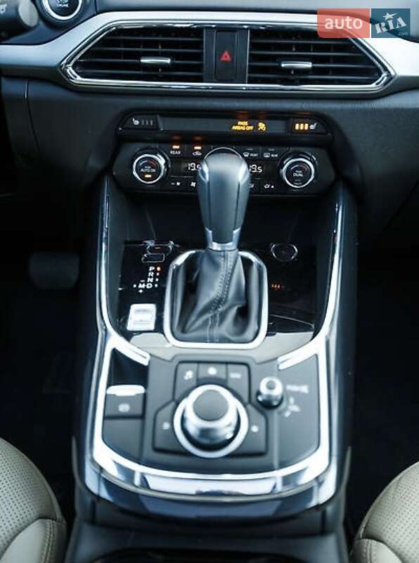 Внедорожник / Кроссовер Mazda CX-9 2017 в Киеве