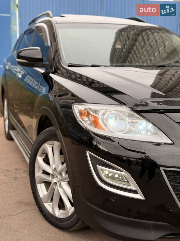Позашляховик / Кросовер Mazda CX-9 2010 в Києві