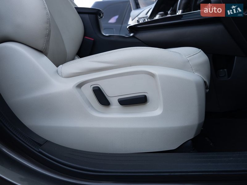 Позашляховик / Кросовер Mazda CX-9 2016 в Дніпрі фото 17 Позашляховик / Кросовер Mazda CX-9 2016 в Дніпрі