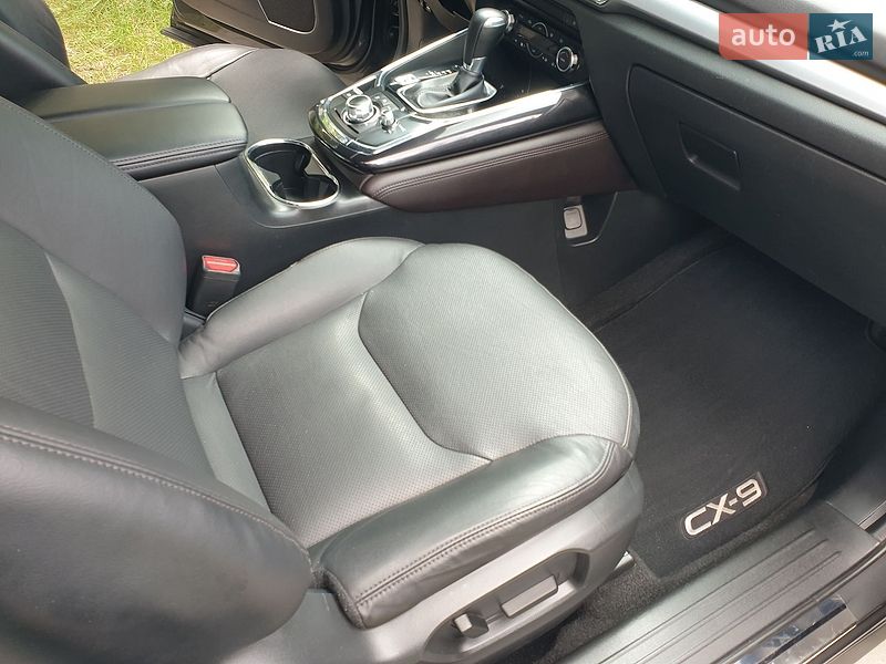 Внедорожник / Кроссовер Mazda CX-9 2016 в Киеве