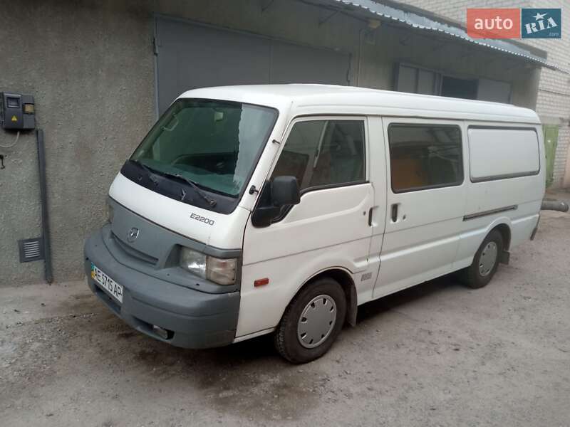 Вантажний фургон Mazda E-series 2001 в Харкові