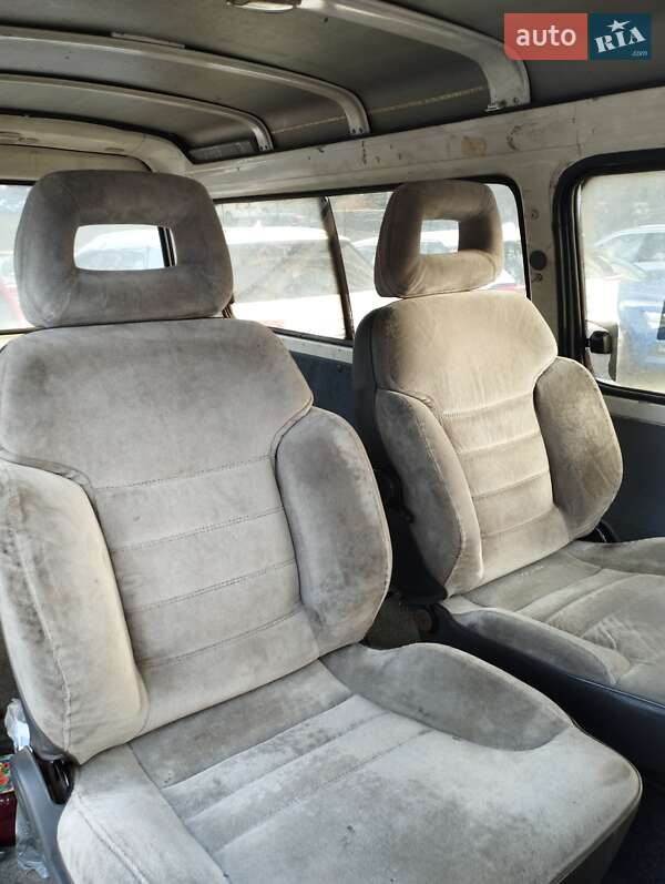 Микроавтобус Mazda E-series 1989 в Киеве фото 11 Микроавтобус Mazda E-series 1989 в Киеве