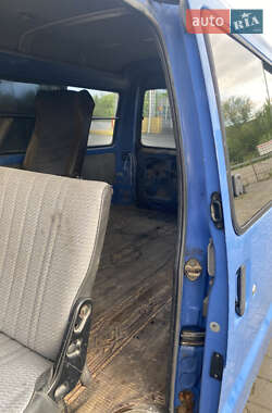 Другие автобусы Mazda E-series 1997 в 