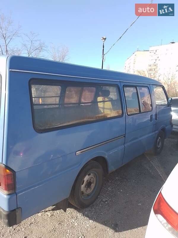 Минивэн Mazda E-series 1997 в Запорожье фото 3 Минивэн Mazda E-series 1997 в Запорожье
