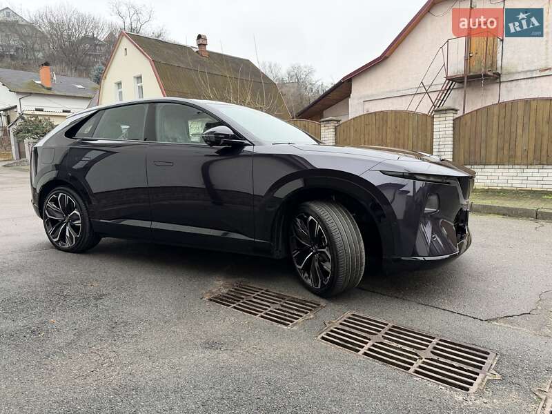 Внедорожник / Кроссовер Mazda EZ-60 2025 в Киеве