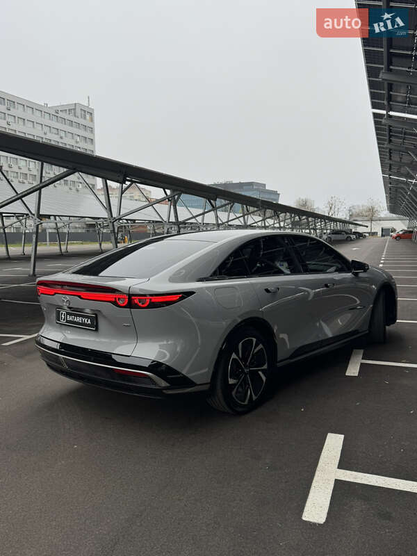 Седан Mazda EZ-6 2024 в Киеве