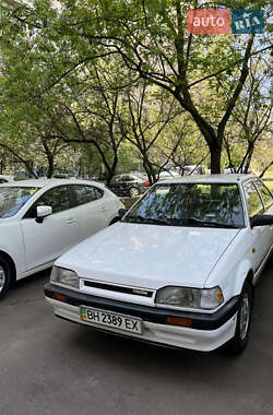 Хэтчбек Mazda Familia 1989 в Киеве