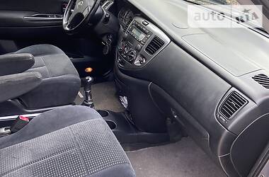 Мінівен Mazda MPV 2004 в 