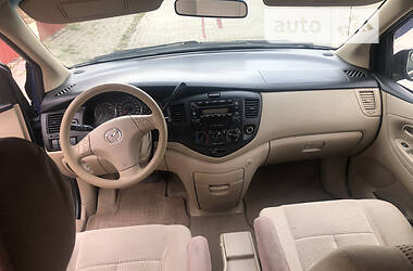 Минивэн Mazda MPV 2004 в 