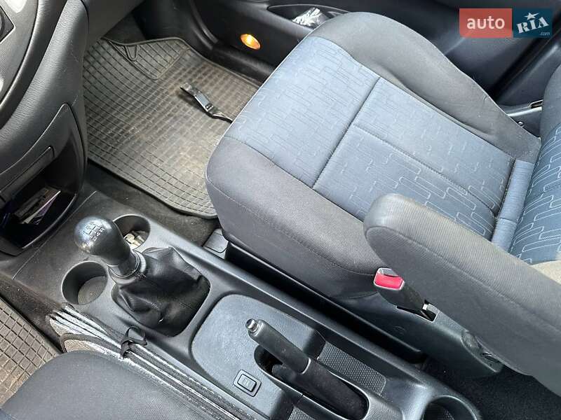 Минивэн Mazda MPV 2003 в Киеве фото 9 Минивэн Mazda MPV 2003 в Киеве