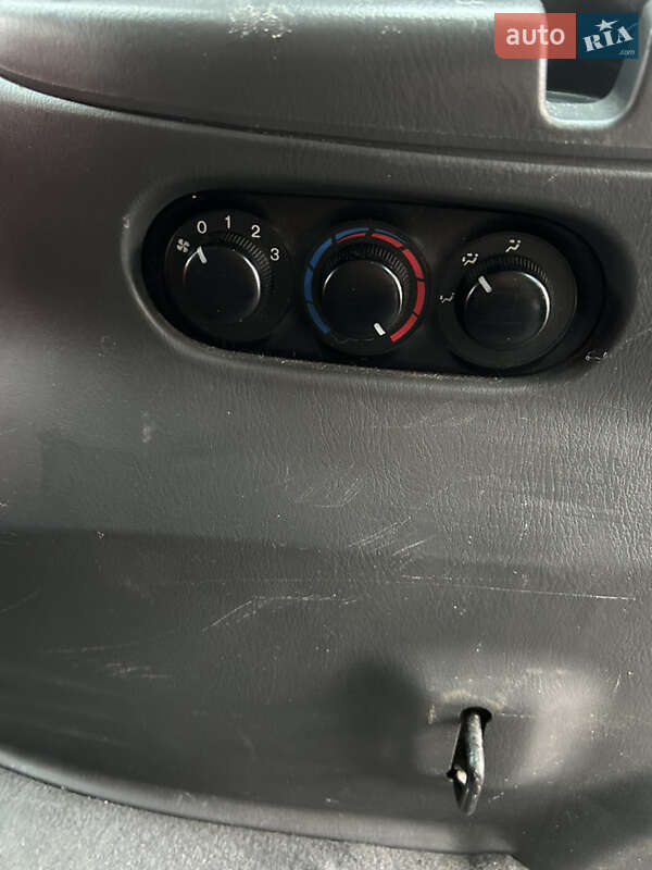 Минивэн Mazda MPV 2003 в Хмельницком