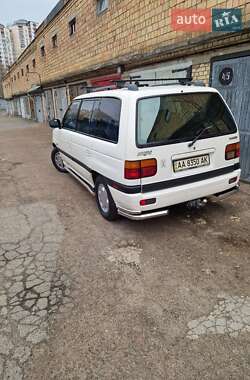 Минивэн Mazda MPV 1996 в 