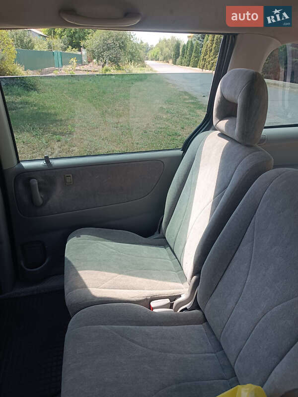 Мінівен Mazda MPV 2002 в Сумах