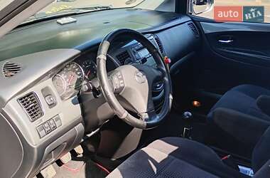 Минивэн Mazda MPV 2004 в  фото 5 Минивэн Mazda MPV 2004 в