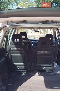 Минивэн Mazda MPV 2004 в  фото 7 Минивэн Mazda MPV 2004 в