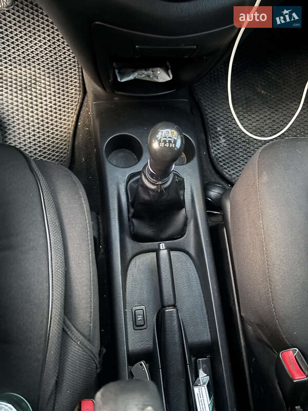 Минивэн Mazda MPV 2004 в Запорожье