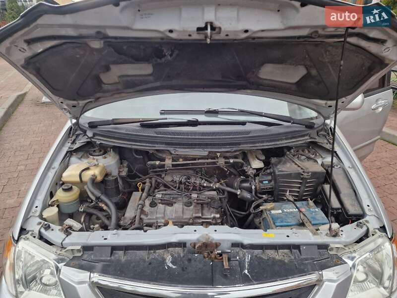 Минивэн Mazda MPV 2002 в Стрые