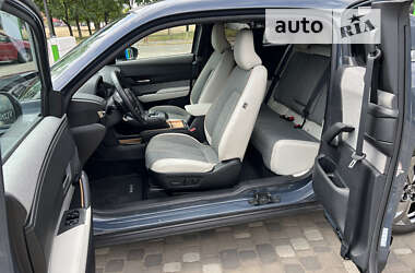 Внедорожник / Кроссовер Mazda MX-30 2020 в 