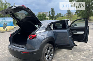 Внедорожник / Кроссовер Mazda MX-30 2020 в 