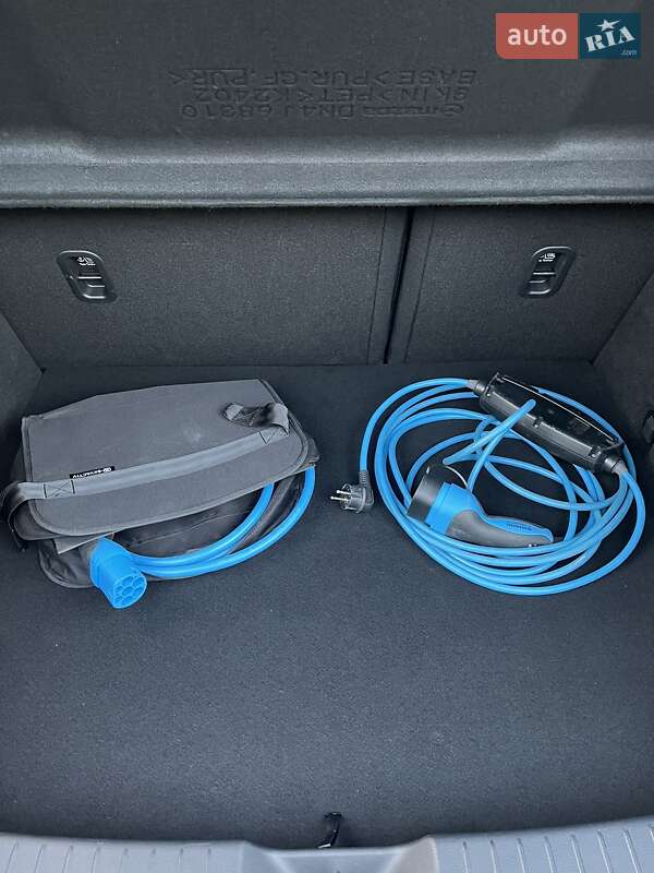 Позашляховик / Кросовер Mazda MX-30 2020 в Володимирі