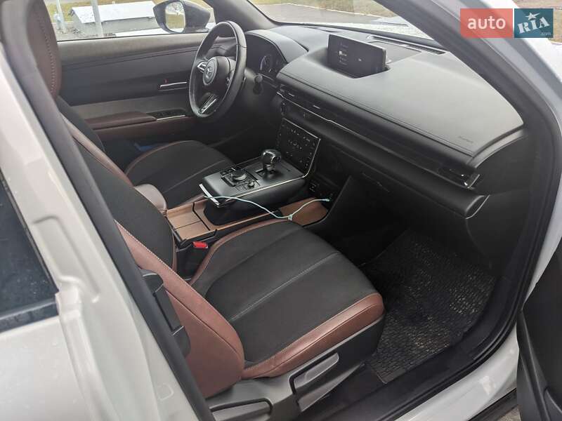 Внедорожник / Кроссовер Mazda MX-30 2020 в Львове