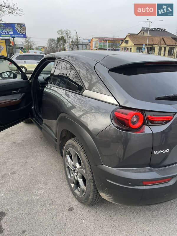 Внедорожник / Кроссовер Mazda MX-30 2020 в Киеве