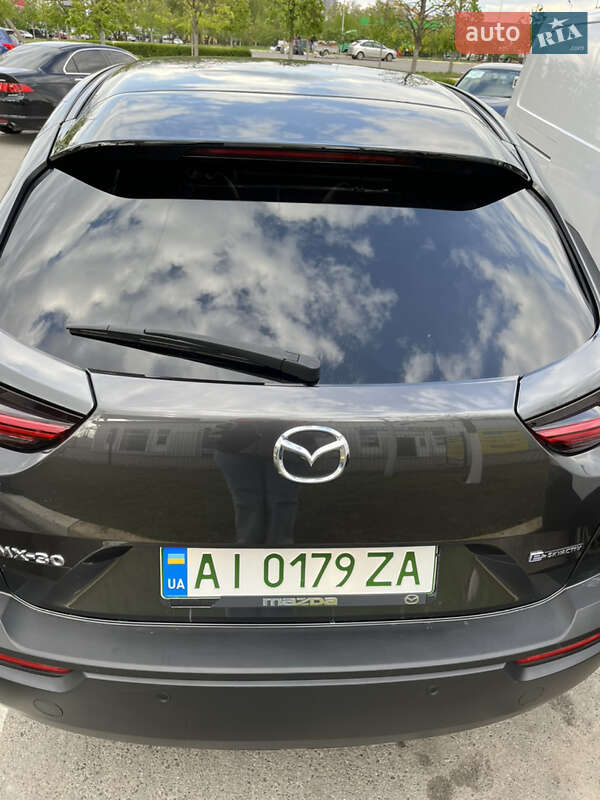 Внедорожник / Кроссовер Mazda MX-30 2020 в Киеве