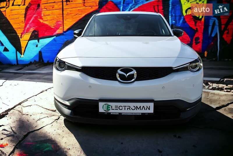 Внедорожник / Кроссовер Mazda MX-30 2020 в Киеве