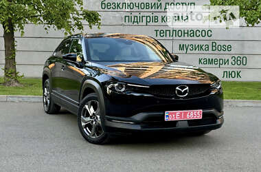 Внедорожник / Кроссовер Mazda MX-30 2020 в Киеве