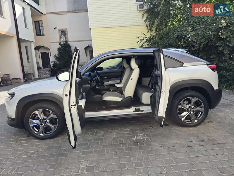 Внедорожник / Кроссовер Mazda MX-30 2020 в Одессе