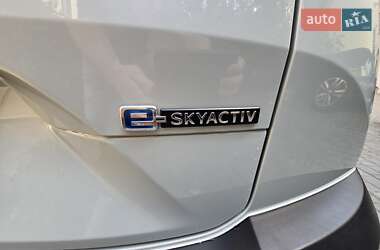 Внедорожник / Кроссовер Mazda MX-30 2020 в 