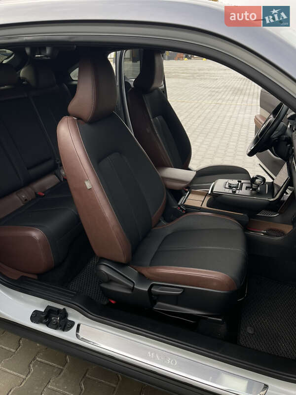 Внедорожник / Кроссовер Mazda MX-30 2020 в Тернополе
