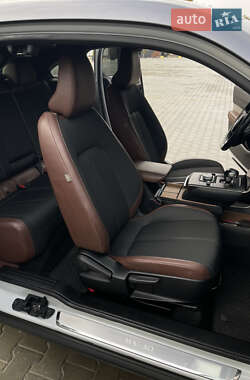 Внедорожник / Кроссовер Mazda MX-30 2020 в 
