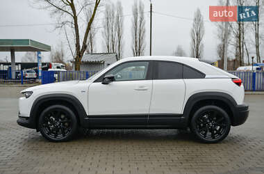 Внедорожник / Кроссовер Mazda MX-30 2024 в 