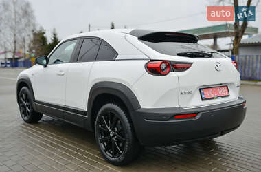 Внедорожник / Кроссовер Mazda MX-30 2024 в 