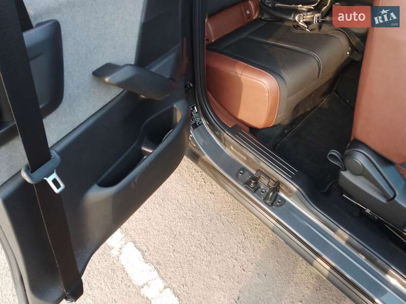 Внедорожник / Кроссовер Mazda MX-30 2023 в Радивилове