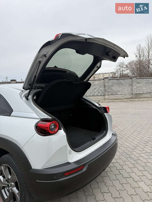 Позашляховик / Кросовер Mazda MX-30 2020 в Львові
