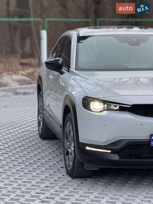 Внедорожник / Кроссовер Mazda MX-30 2021 в Виннице