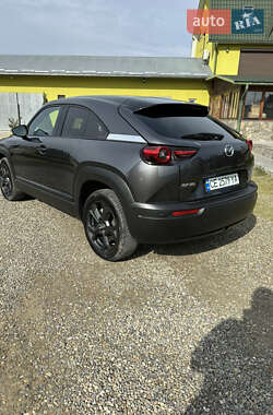 Внедорожник / Кроссовер Mazda MX-30 2020 в 