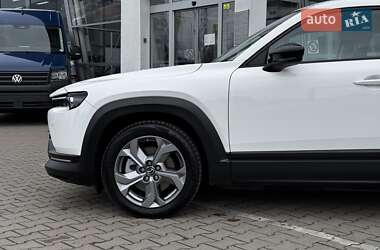Внедорожник / Кроссовер Mazda MX-30 2020 в 