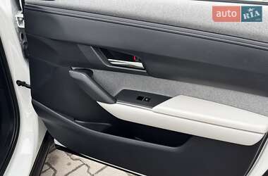 Внедорожник / Кроссовер Mazda MX-30 2020 в 
