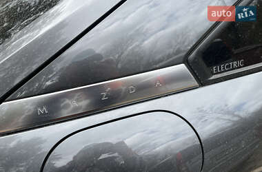 Внедорожник / Кроссовер Mazda MX-30 2020 в 