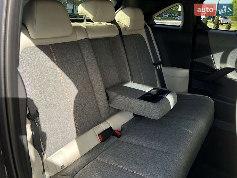 Внедорожник / Кроссовер Mazda MX-30 2020 в Ивано-Франковске