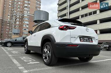 Внедорожник / Кроссовер Mazda MX-30 2020 в 