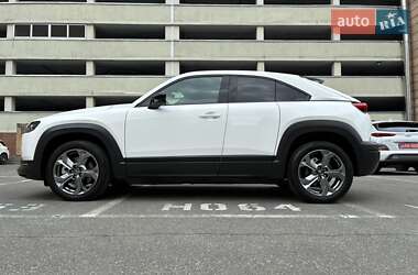 Внедорожник / Кроссовер Mazda MX-30 2020 в 