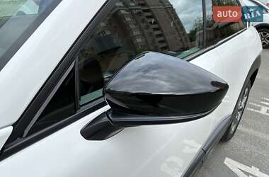 Внедорожник / Кроссовер Mazda MX-30 2020 в 