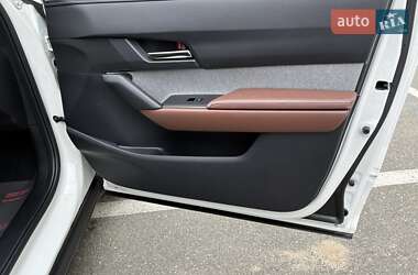Внедорожник / Кроссовер Mazda MX-30 2020 в 